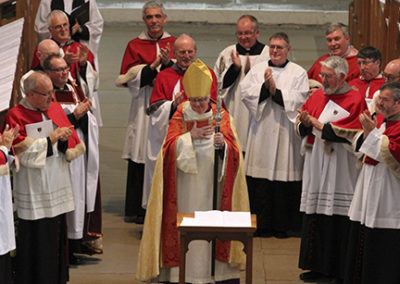 Segunda mulher entronizada Bispa no país de Gales